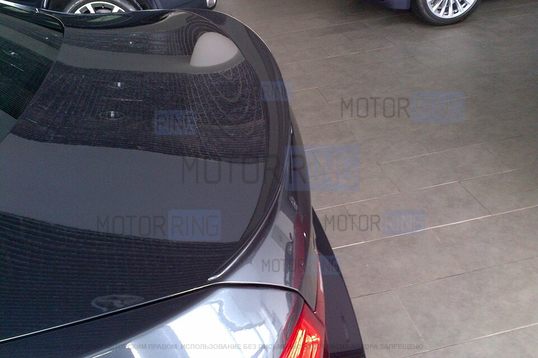 Черный лаковый спойлер INMAX для BMW 5 (F10)_1