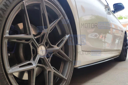 Черные лаковые накладки на пороги INMAX для BMW 5 (F10)_1