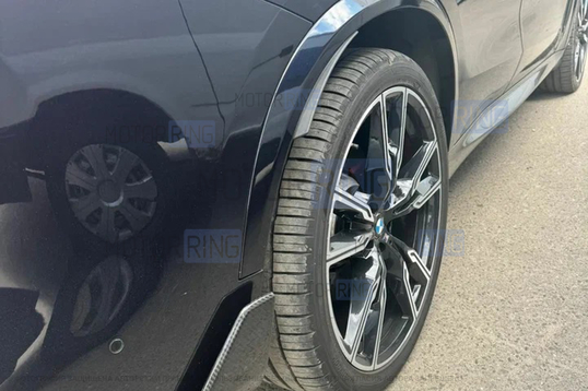 Черные матовые накладки на расширители задних арок INMAX для BMW X5 (G05)