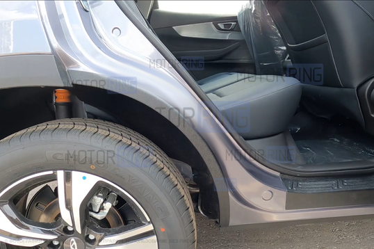 Защита кромки внутренних арок задних колес Русская Артель со скотчем для Chery Tiggo 4 с 2017 г.в., Tiggo 4 Pro с 2020 г.в., Tenet T4 с 2025 г.в.