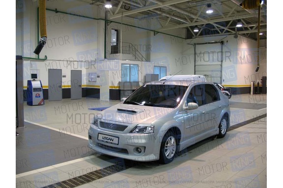 Передний бампер с решеткой «POWER DM 2» для Renault Logan