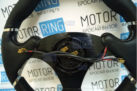 Анатомический спортивный руль R1 черный со вставками под карбон для ВАЗ 2101-2107, Лада Нива 4х4