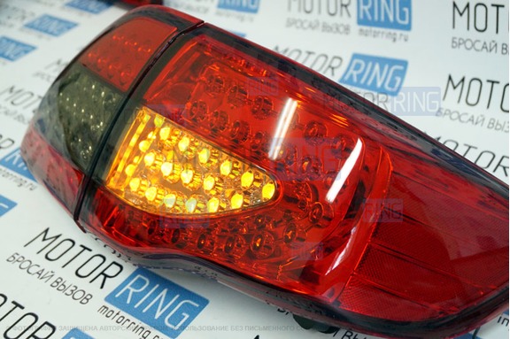 Светодиодные задние тюнинг фонари красные тонированные на Toyota Corolla 2007-2009 г.в.