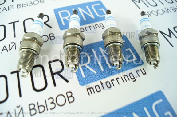 Комплект свечей зажигания BOSCH PLATINUM на 8кл ВАЗ 2108-21099, 2110-2112, 2113-2115, Лада Приора, Калина, Калина 2, Гранта