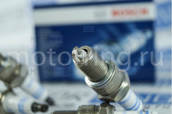 Комплект свечей зажигания BOSCH PLATINUM на 8кл ВАЗ 2108-21099, 2110-2112, 2113-2115, Лада Приора, Калина, Калина 2, Гранта
