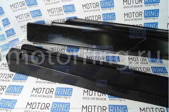 Пороги с сеткой Model-2 для ВАЗ 2110-2112