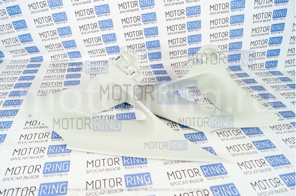 Облицовки (обшивки) задних стоек светлые на Лада Веста