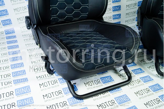 Комплект анатомического салона Recaro в сборе экокожа с алькантарой (строчка Соты) для ВАЗ 2108-21099, 2113-2115, 5-дверная Нива 2131