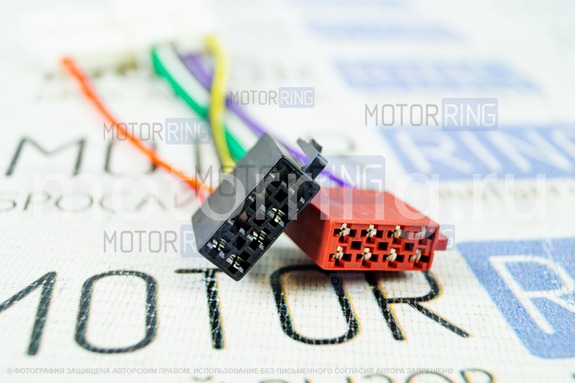 Переходник для магнитолы ISO Intro FR-12 для Лада Ларгус, Икс Рей, Рено Логан, Сандеро, Дастер до 2014 г.в