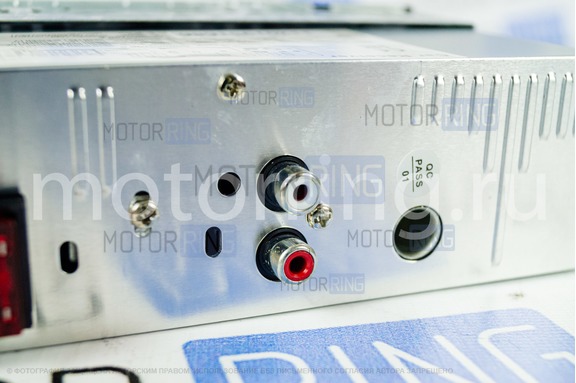 Автомагнитола ACES AVH-1702UG