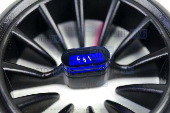 Дефлектор воздуховода в стиле AMG с надписью и изменяемой LED подсветкой для Лада Гранта, Гранта FL