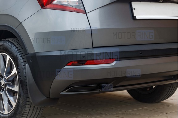 Имитация двойного выхлопа с черным лаковым обрамлением для Skoda Karoq