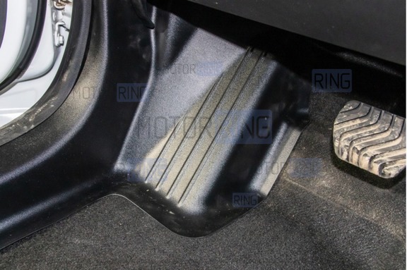 Накладка на ковролин ТюнАвто передние для Renault Arkana с 2019 года выпуска