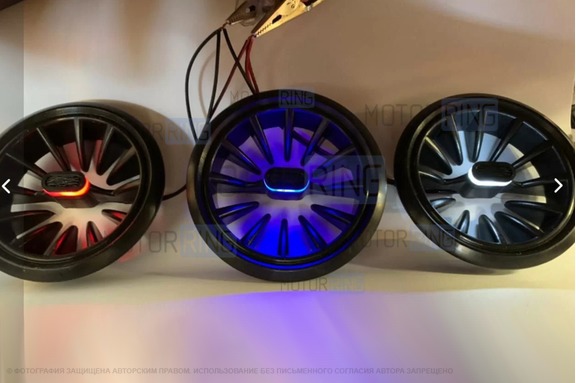 Дефлектор воздуховода в стиле AMG с белой LED подсветкой для Лада Калина 2, Гранта, Гранта FL, Ларгус, Датсун ОН-ДО, МИ-ДО, Рено Логан, Дастер, Сандеро