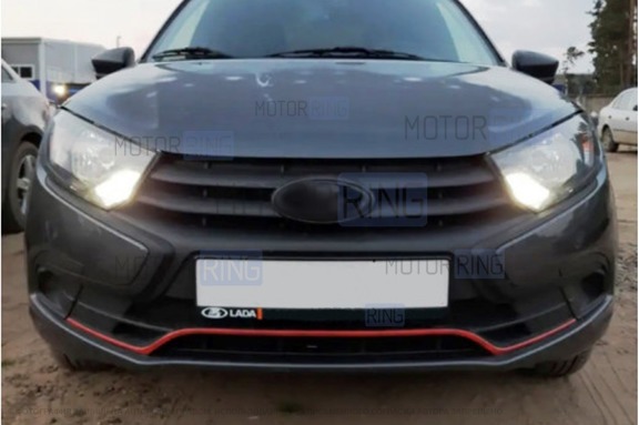 Накладка на решетку переднего бампера в стиле Drive Active красная для Лада Гранта FL