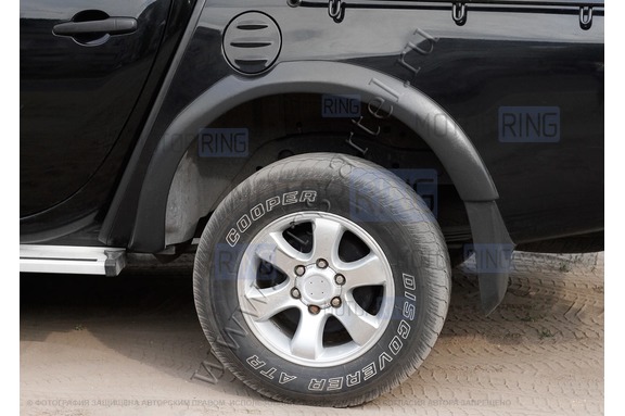 Расширители колесных арок Русская Артель с выносом на 40мм для Mitsubishi L200 2007-2015 г.в.