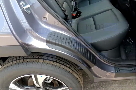 Накладки на внутренние части задних арок Русская Артель со скотчем для Chery Tiggo 4 с 2017 г.в., Tiggo 4 Pro с 2020 г.в., Tenet T4 с 2025 г.в.