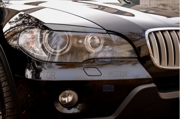 Узкие реснички-накладки на фары для BMW X5 (E70) 2006-2013 г.в.