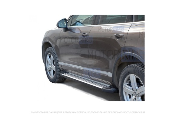 Защита порогов ТехноСфера Бумер алюминиевая с резинкой для Volkswagen Touareg 2010-2014 г.в.